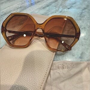 Beautiful Chloe Sunglasses, excellent condition.